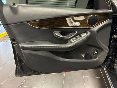 Used 2018 Mercedes-Benz C 300 4MATIC Sedan image 10