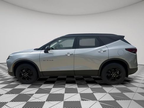 New 2026 Chevrolet Blazer LT w/ Convenience Package FWD image 2