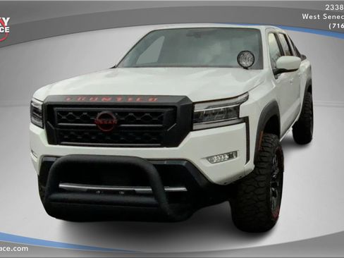 Used 2022 Nissan Frontier PRO-4X w/ Technology Package image 2