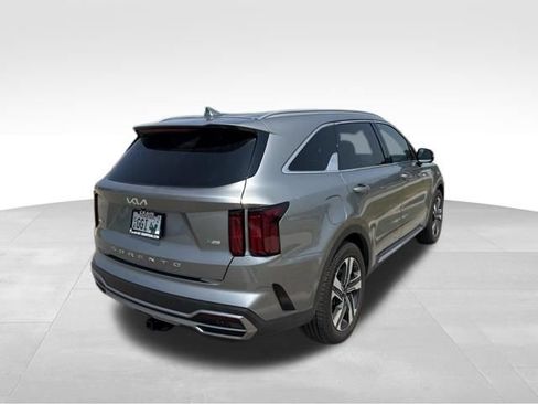 Certified 2022 Kia Sorento SX Prestige AWD/4WD image 3