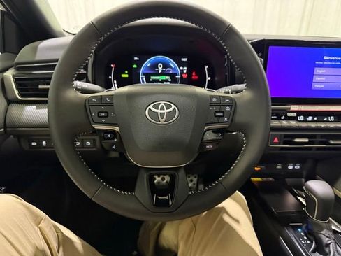 New 2026 Toyota Camry Hybrid w/ Multimedia Upgrade Package AWD/4WD image 16