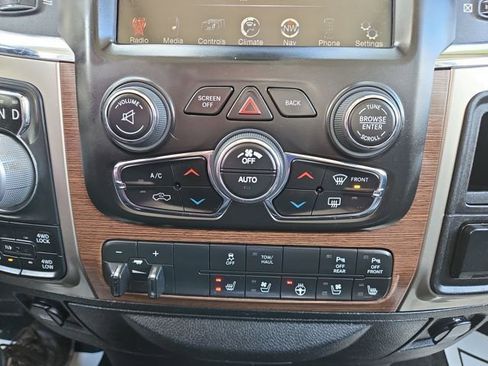 Used 2014 RAM 1500 Laramie w/ Convenience Group image 27