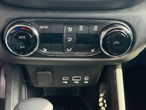 Used 2023 Chevrolet TrailBlazer LT w/ Convenience Package AWD/4WD image 19
