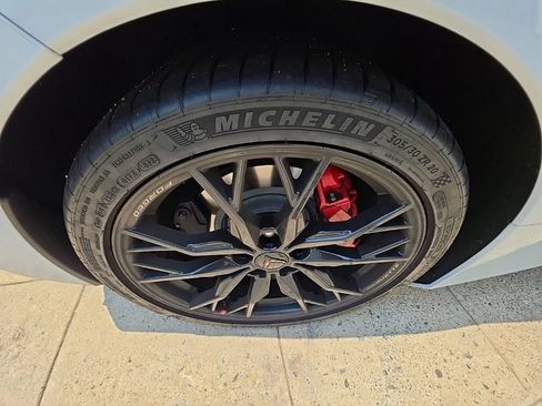 Used 2024 Chevrolet Corvette Stingray Preferred Cpe w/ Z51 Performance Package RWD image 30