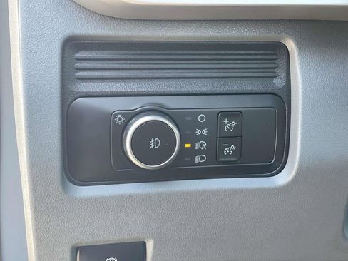 New 2025 Ford F550 4x4 Regular Cab Super Duty image 16