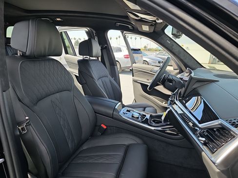 New 2026 BMW X7 M60i image 10