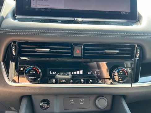 Used 2026 Nissan Rogue SL FWD image 19