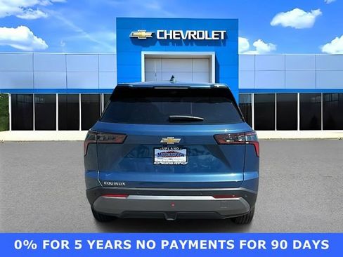 New 2026 Chevrolet Equinox LT w/ Convenience Package II FWD image 4