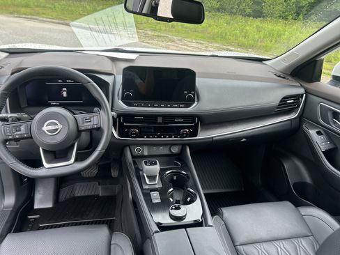 Certified 2023 Nissan Rogue Platinum AWD/4WD image 18