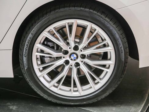 Used 2024 BMW 330i Sedan w/ Convenience Package RWD image 11