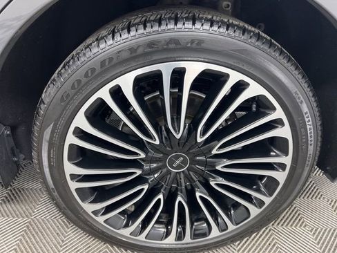 Certified 2024 Lincoln Aviator Black Label image 10