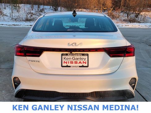 Used 2023 Kia Forte LXS w/ LXS Technology Package image 4