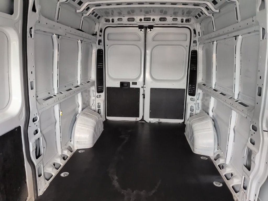 New 2025 RAM ProMaster 2500 w/ Convenience Group FWD image 32