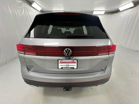 Used 2025 Volkswagen Atlas SE AWD/4WD image 36