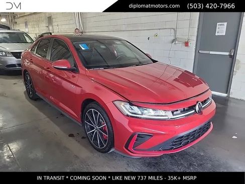 Used 2025 Volkswagen Jetta GLI Autobahn FWD image 3