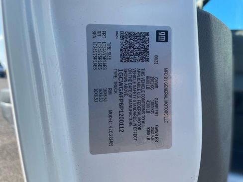 Used 2023 Chevrolet Express 2500 w/ Driver Convenience Package image 30