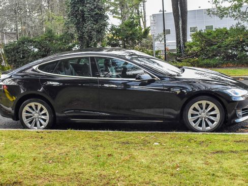 Used 2018 Tesla Model S 75D image 10