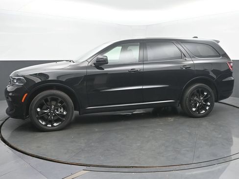 Used 2022 Dodge Durango SXT w/ Blacktop Package AWD/4WD image 2