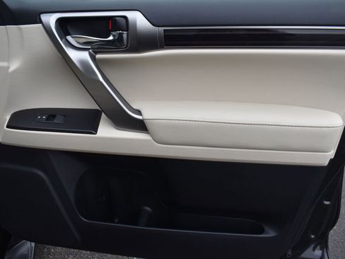 Used 2022 Lexus GX 460 Premium image 24