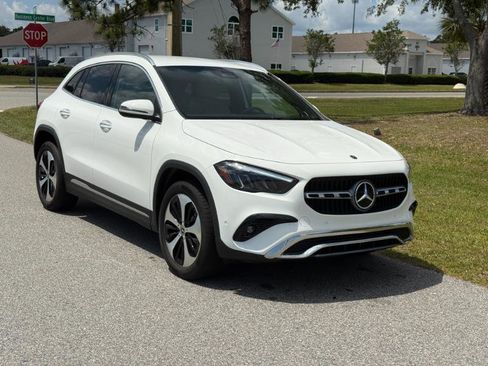 Used 2025 Mercedes-Benz GLA 250 image 1