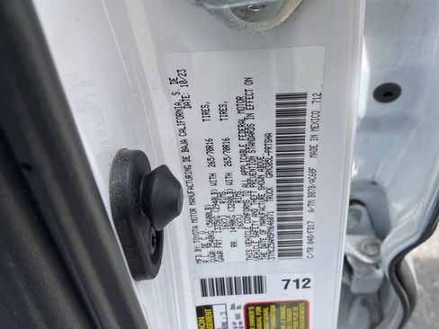 Used 2023 Toyota Tacoma TRD Off-Road image 13