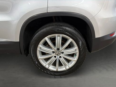 Used 2016 Volkswagen Tiguan SE image 16
