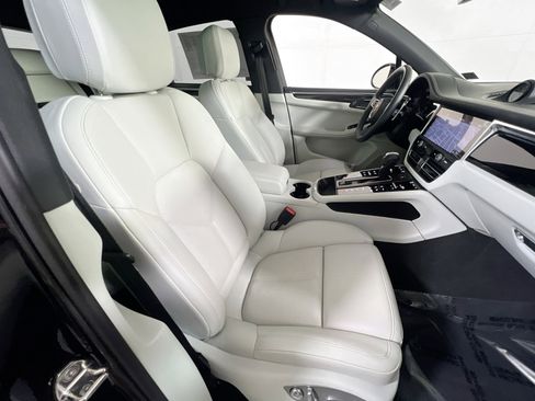 Used 2023 Porsche Macan image 28