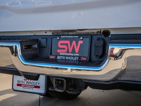 Used 2024 RAM 3500 Tradesman w/ Chrome Appearance Group AWD/4WD image 14