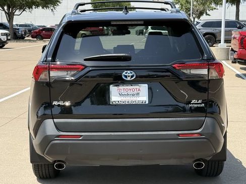 Certified 2023 Toyota RAV4 XLE Premium AWD/4WD image 5