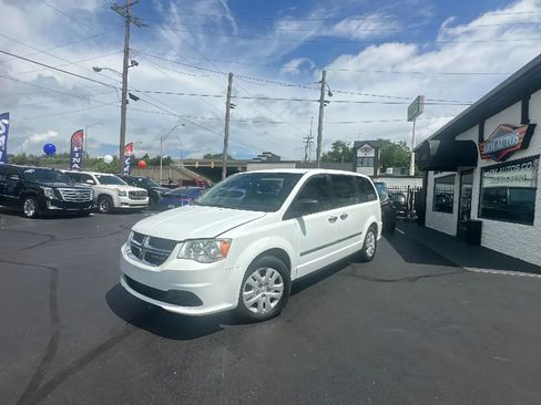 Used 2014 Dodge Grand Caravan American Value Package image 3