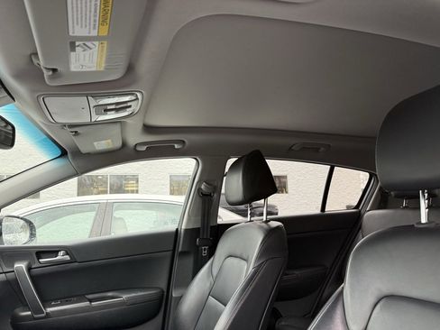 Used 2017 Kia Sportage EX w/ EX Premium Package image 10