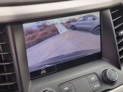 Used 2023 GMC Acadia SLT image 21