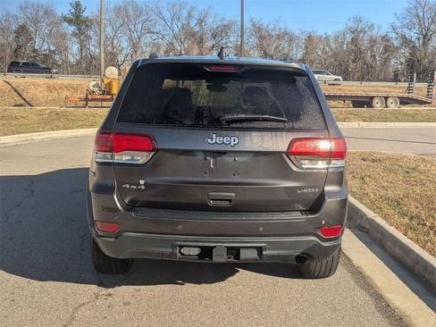 Used 2020 Jeep Grand Cherokee Laredo w/ 18" Wheel & 8.4" Radio Group image 4