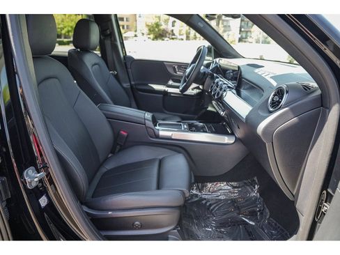 Certified 2026 Mercedes-Benz GLB 250 image 16