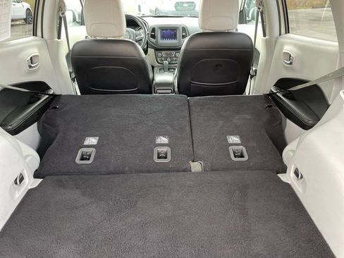 Used 2018 Jeep Compass Latitude w/ Popular Equipment Group image 61