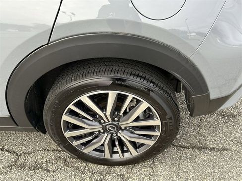 Certified 2023 Nissan Kicks SR w/ SR Premium Package image 11