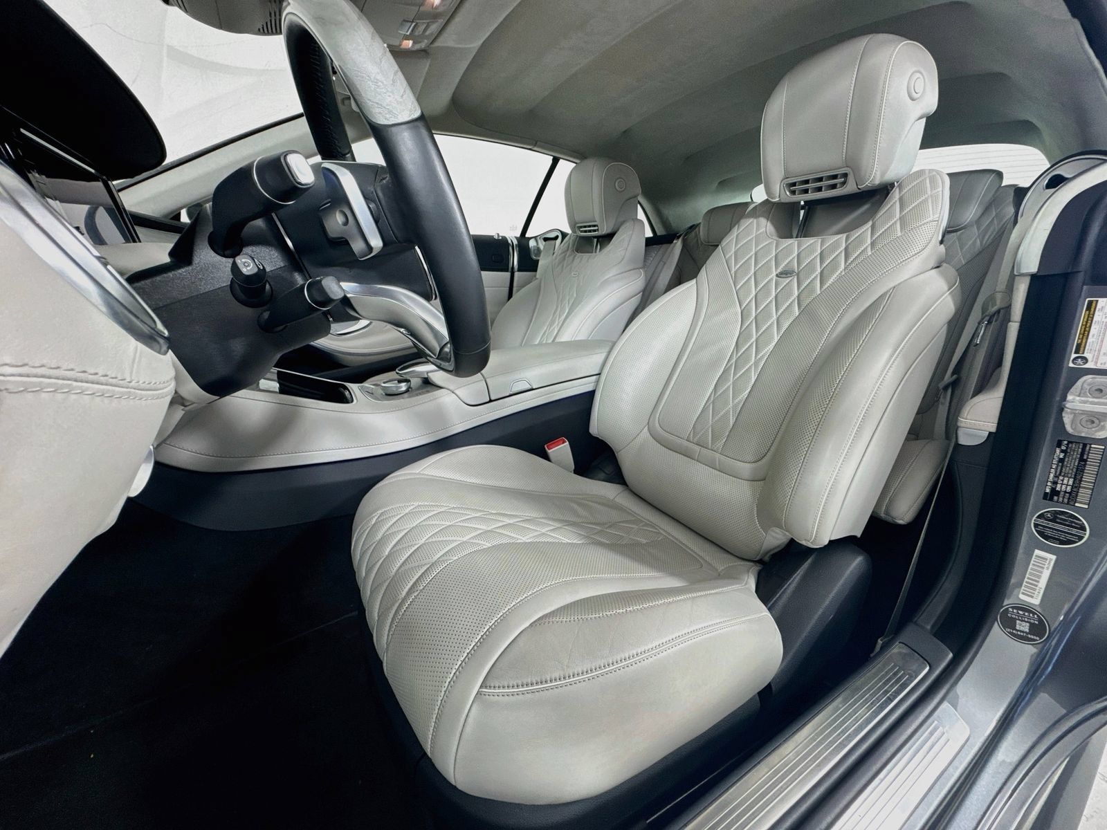 Used 2017 Mercedes-Benz S 550 Cabriolet image 8