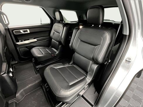 Used 2023 Ford Explorer XLT w/ Equipment Group 202A image 26