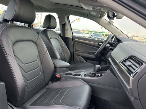 Certified 2021 Volkswagen Jetta SEL Premium image 10