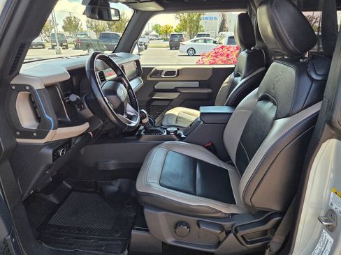 Used 2023 Ford Bronco Wildtrak AWD/4WD image 12