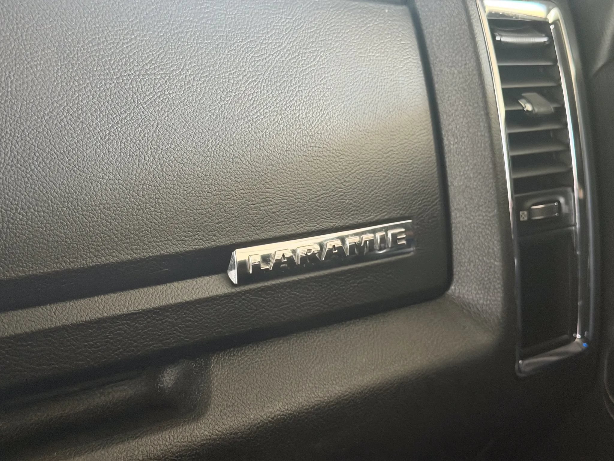 Used 2017 RAM 2500 Laramie w/ Off Road Package AWD/4WD image 40