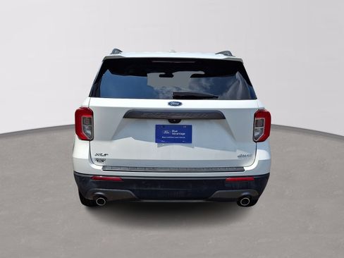 Certified 2023 Ford Explorer XLT w/ Equipment Group 202A AWD/4WD image 5