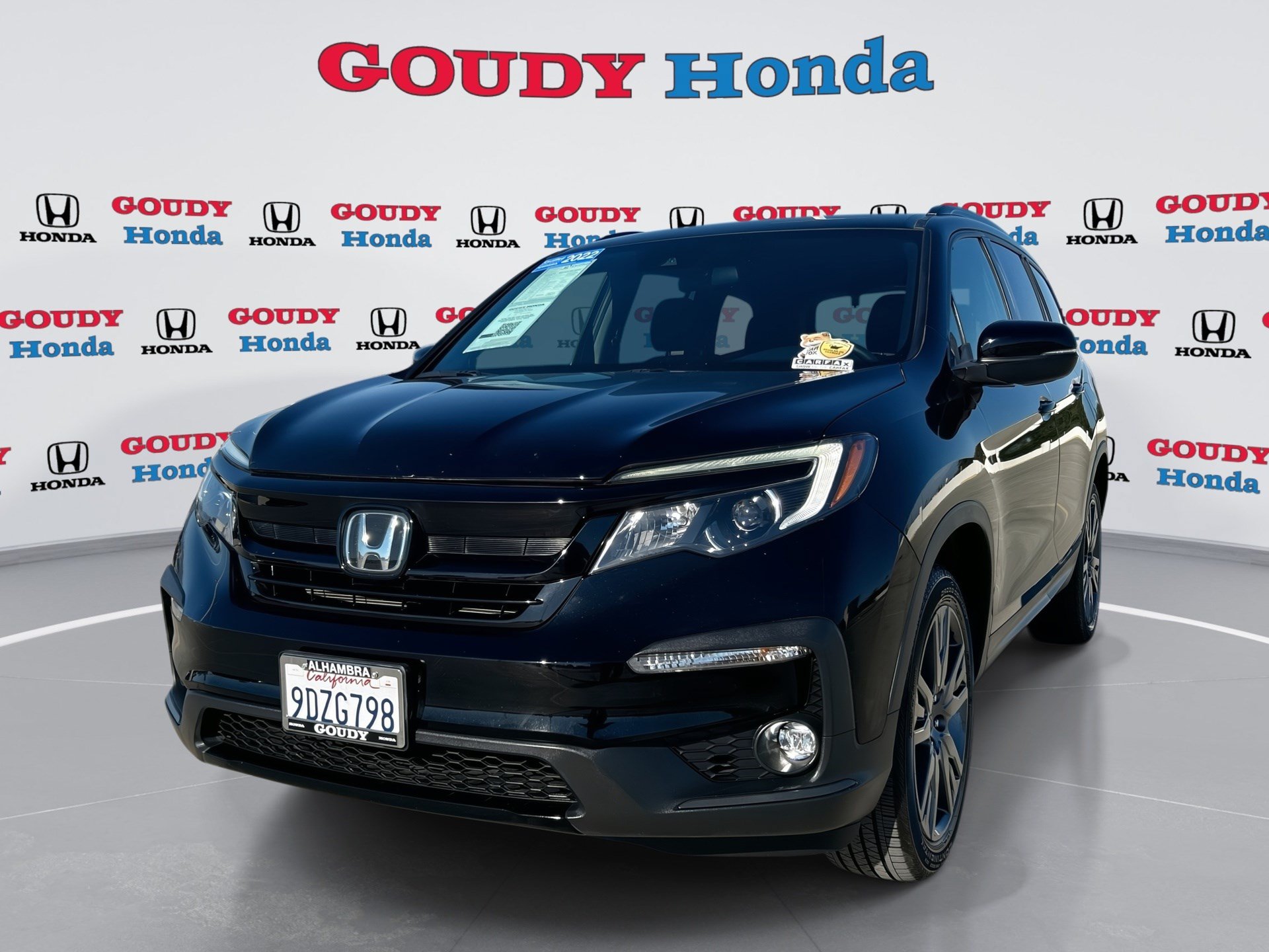 Certified 2022 Honda Pilot Sport image 1