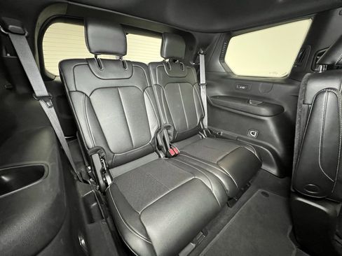 Used 2024 Jeep Grand Cherokee L Limited w/ Luxury Tech Group II image 9