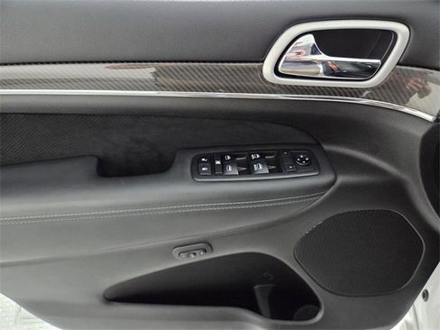 Used 2019 Jeep Grand Cherokee SRT w/ Trailer Tow Group IV image 19