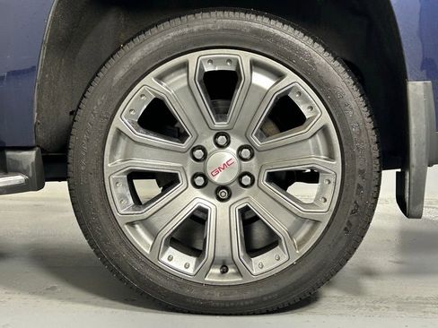 Used 2018 GMC Yukon Denali w/ Open Road Package image 42