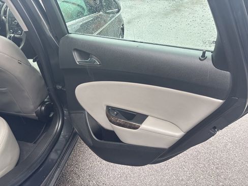 Used 2015 Buick Verano FWD image 16