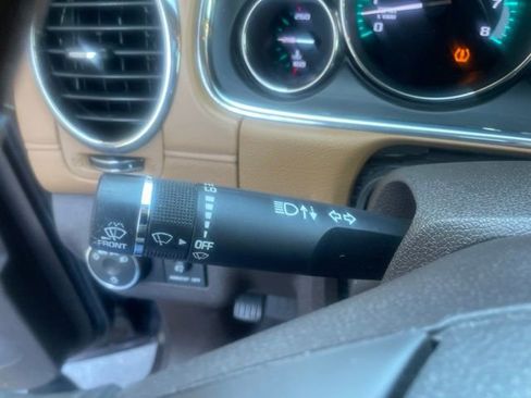 Used 2015 Buick Enclave Leather AWD/4WD image 21