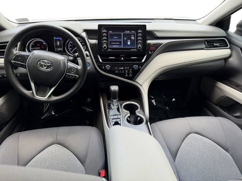 Used 2022 Toyota Camry LE FWD image 14