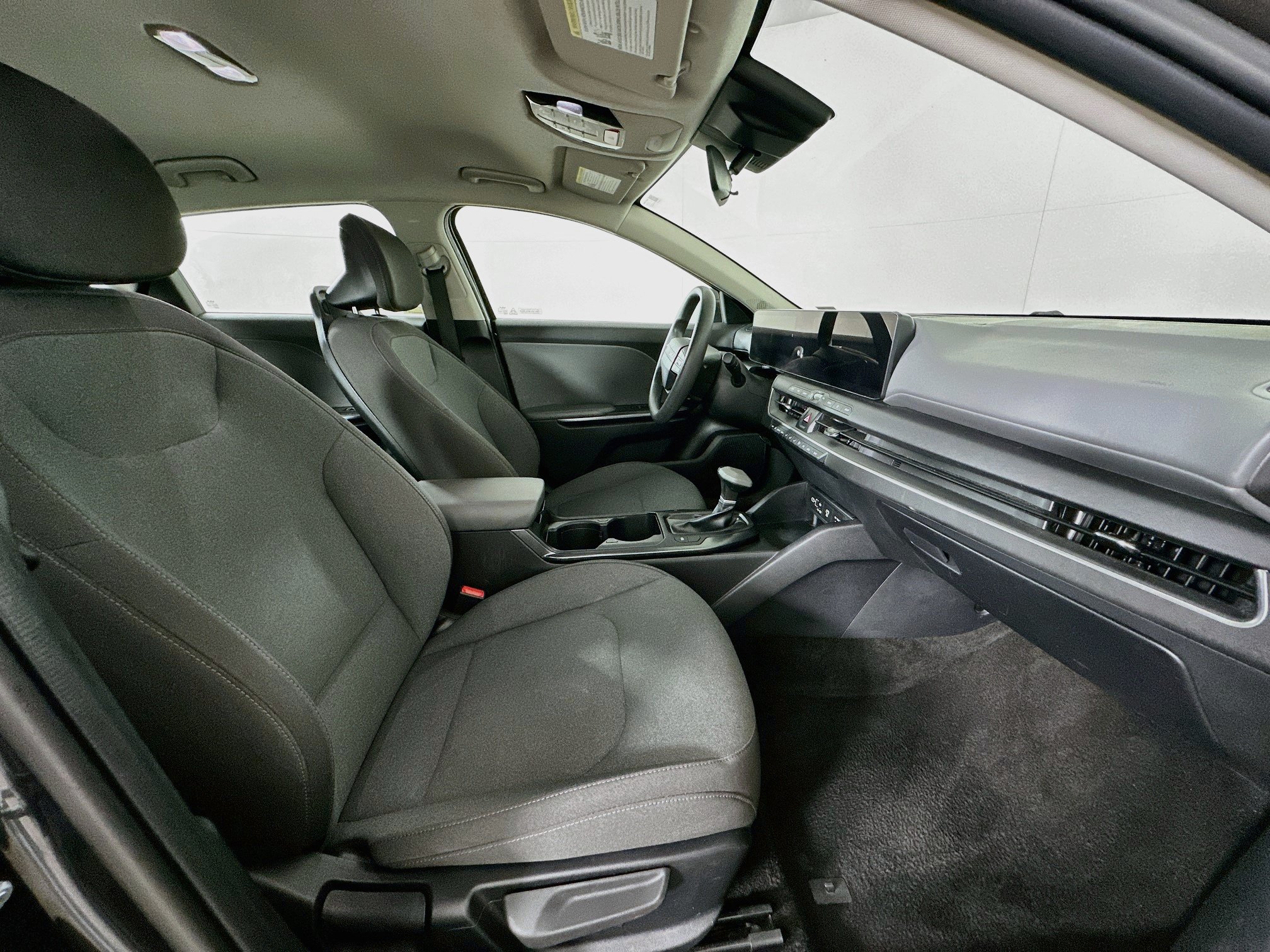 Used 2025 Kia K4 FWD image 30